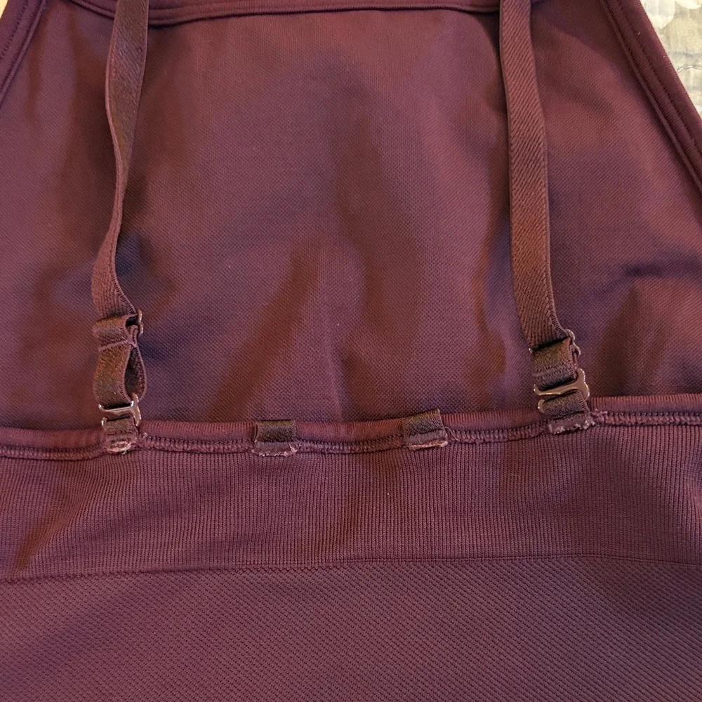 Lululemon Ebb to Street Longline Bra ~ Size 6 ~ Burgundy - Picture 5 of 6